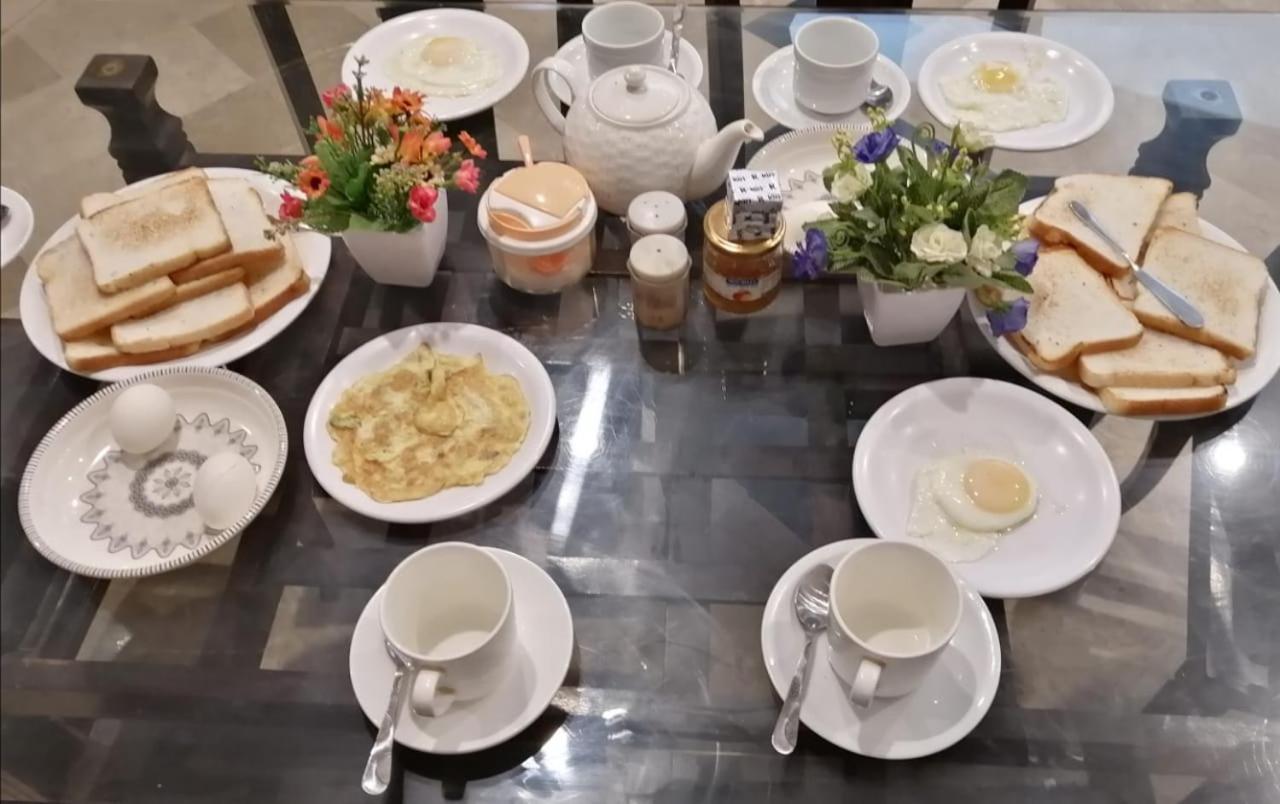 Hotel Seven 7 Karaçi Dış mekan fotoğraf