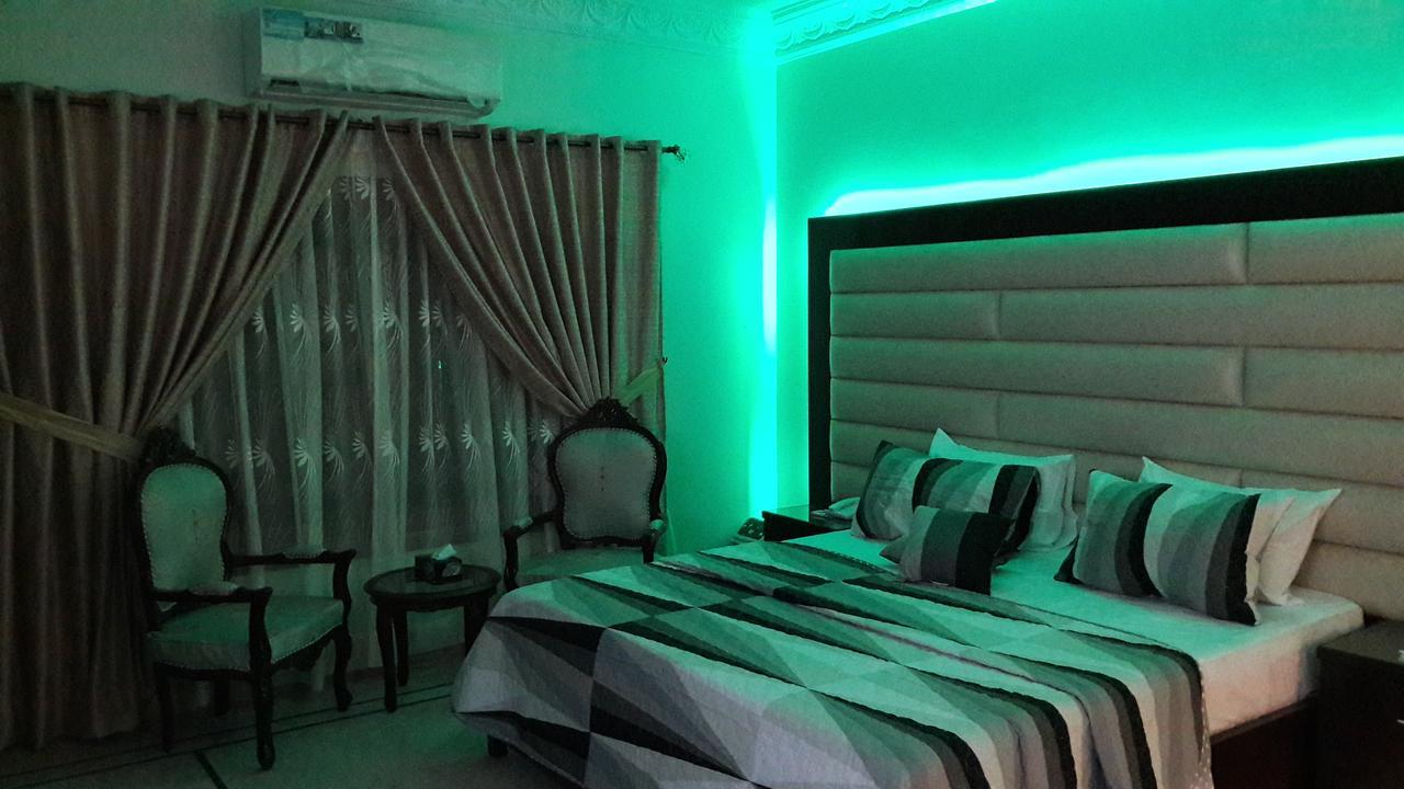 Hotel Seven 7 Karaçi Dış mekan fotoğraf