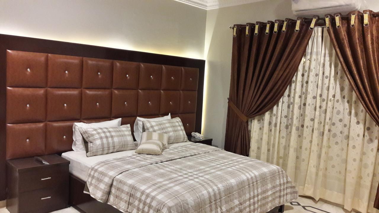 Hotel Seven 7 Karaçi Dış mekan fotoğraf