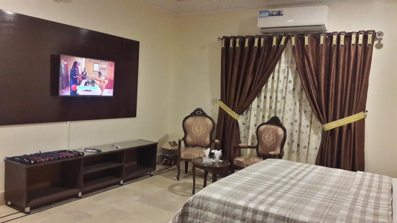 Hotel Seven 7 Karaçi Dış mekan fotoğraf