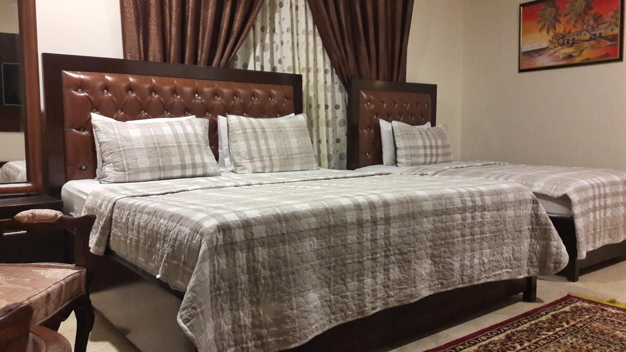 Hotel Seven 7 Karaçi Dış mekan fotoğraf