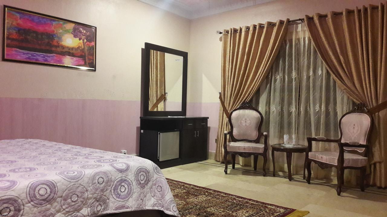 Hotel Seven 7 Karaçi Dış mekan fotoğraf