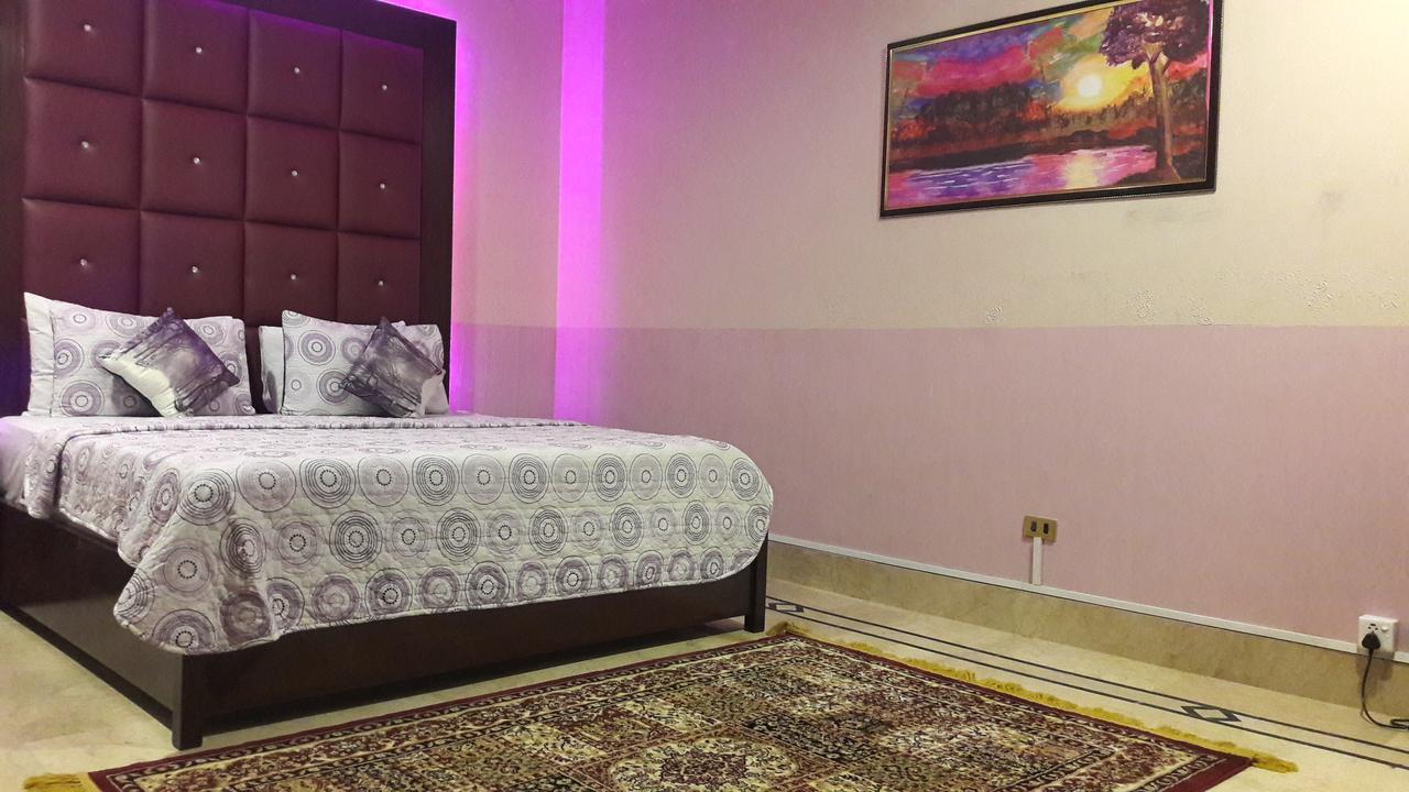 Hotel Seven 7 Karaçi Dış mekan fotoğraf