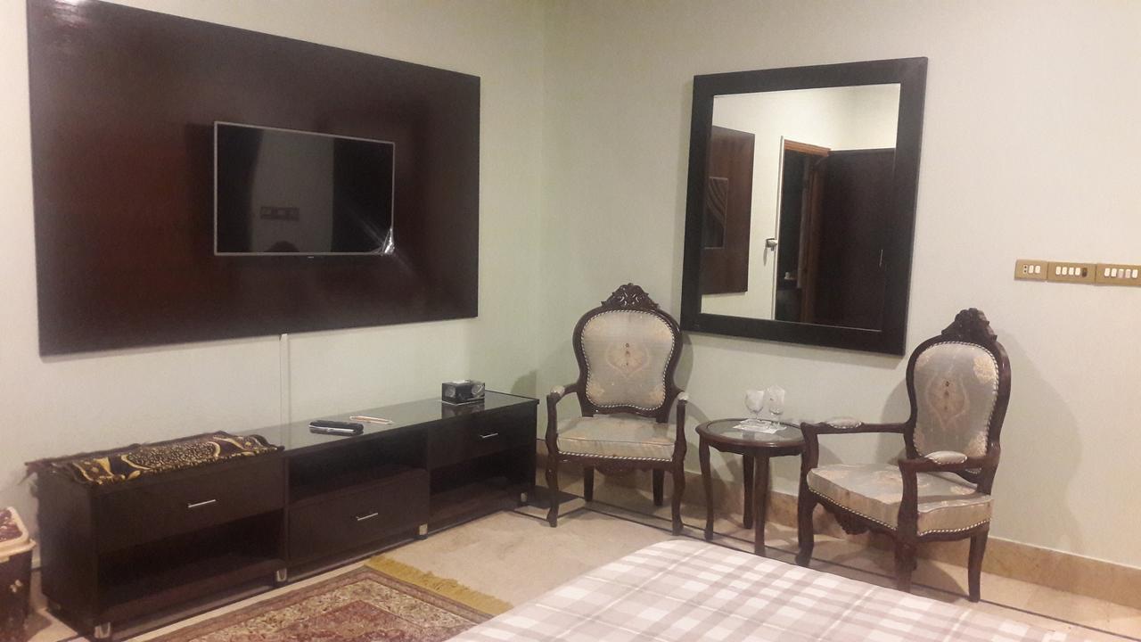 Hotel Seven 7 Karaçi Dış mekan fotoğraf