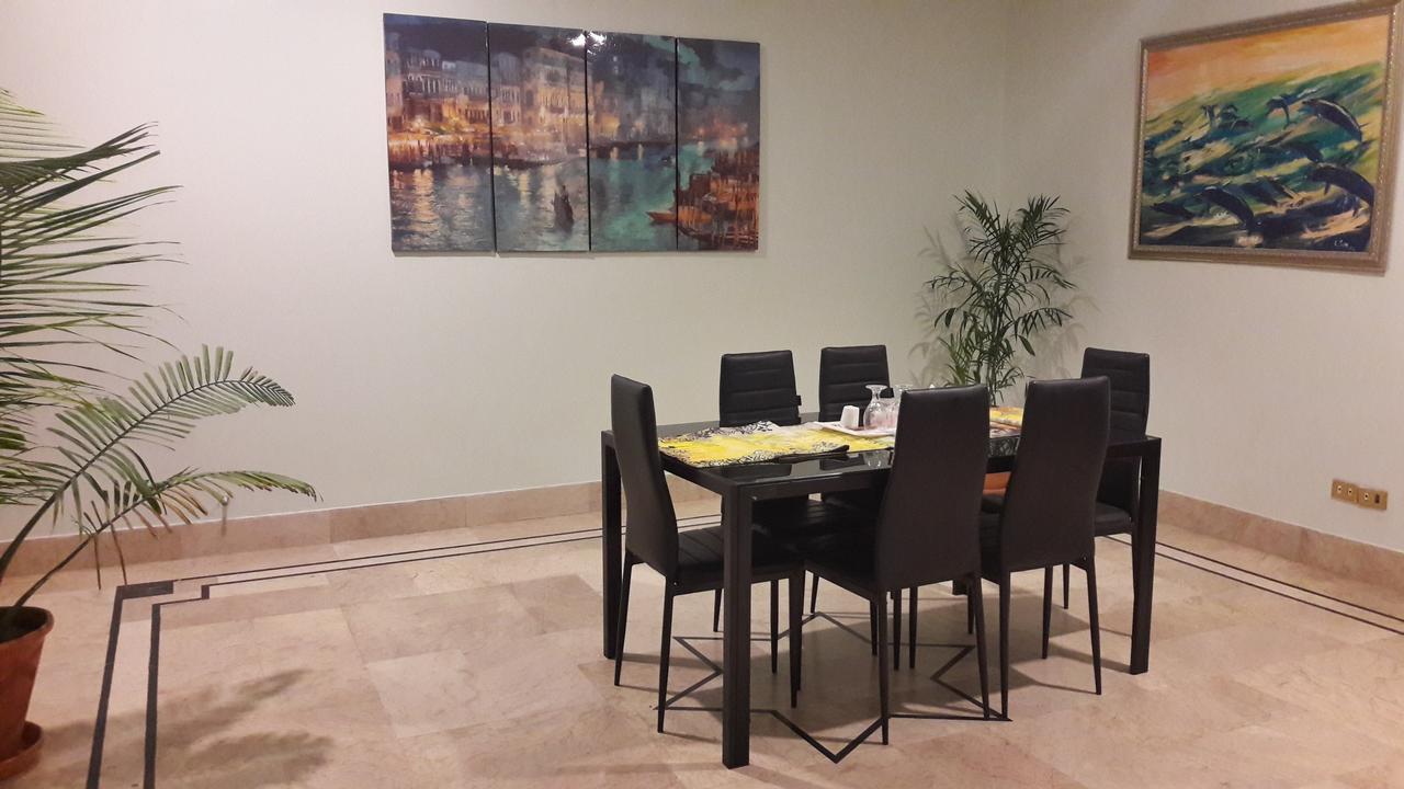 Hotel Seven 7 Karaçi Dış mekan fotoğraf